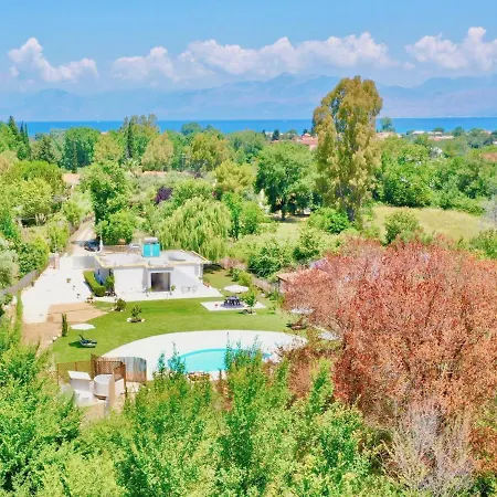 Dafni With Private Pool By Dadovillas Vila