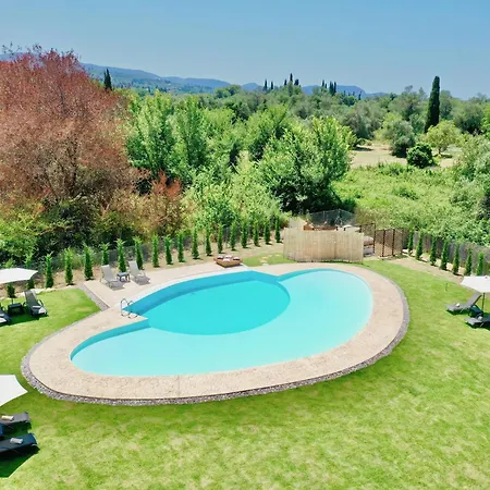 Dafni With Private Pool By Dadovillas Vilă