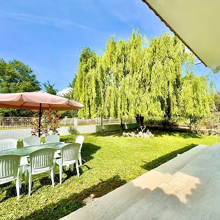 Dafni With Private Pool By Dadovillas Vilă