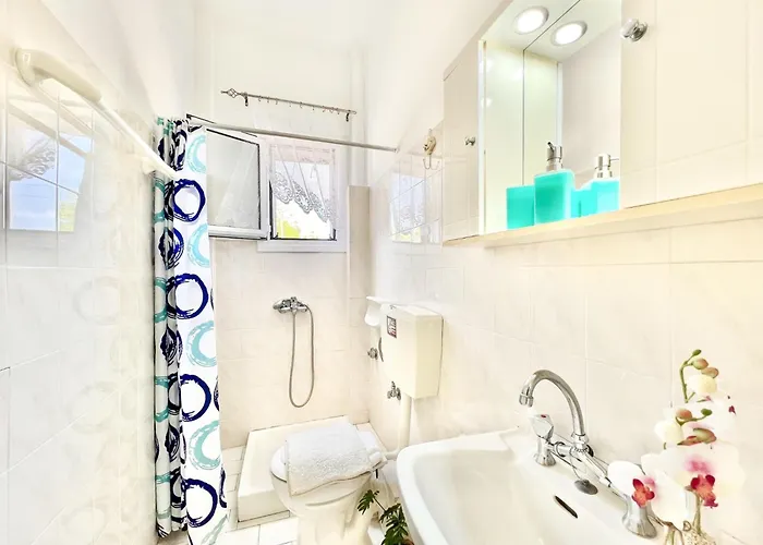 Dafni With Private Pool By Dadovillas *