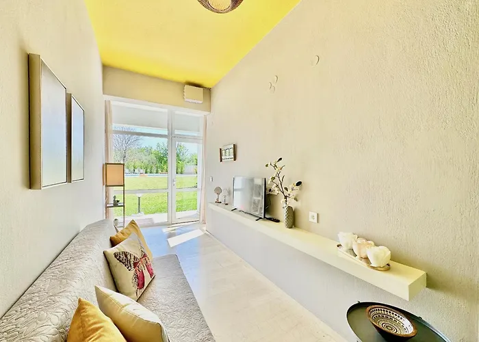 Dafni With Private Pool By Dadovillas *