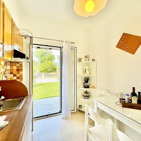 Dafni With Private Pool By Dadovillas *